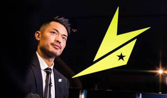 林丹 尤尼克斯.jpg