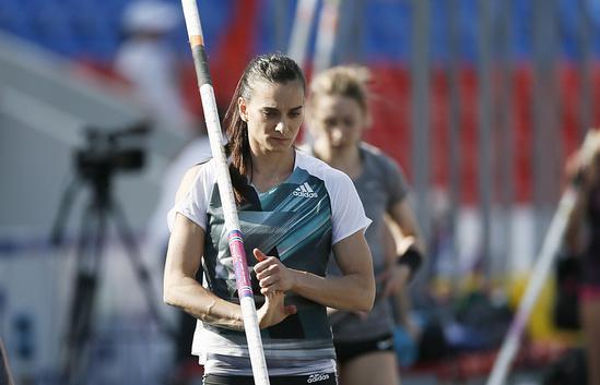 伊辛巴耶娃 撑杆跳.jpg