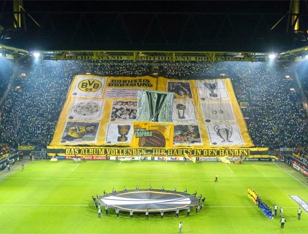多特蒙德主场.jpg