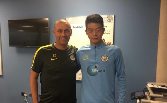 胡睿宝 曼城.jpg