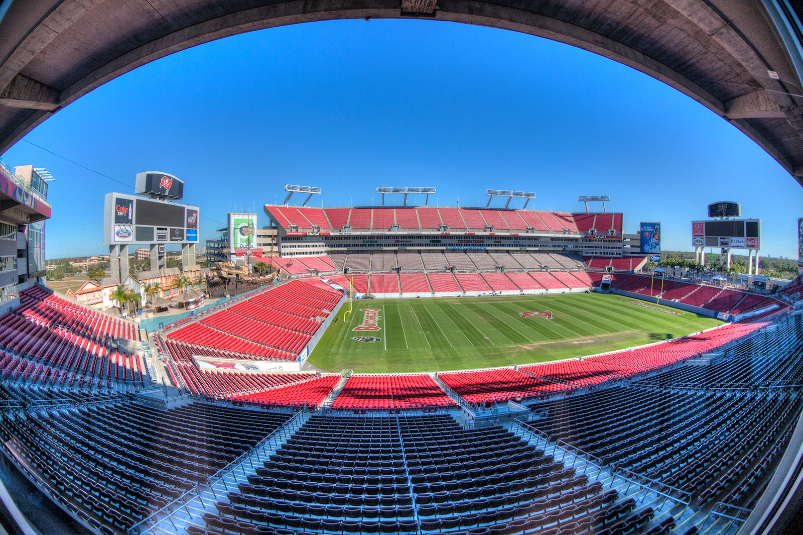 Raymond James Stadium.jpg