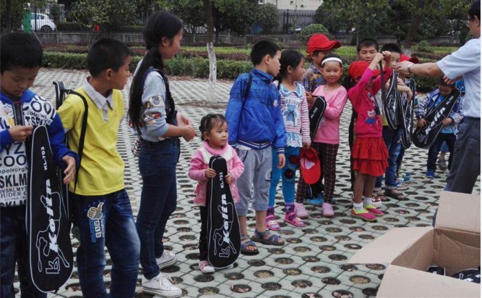 农村 体育用品.jpg