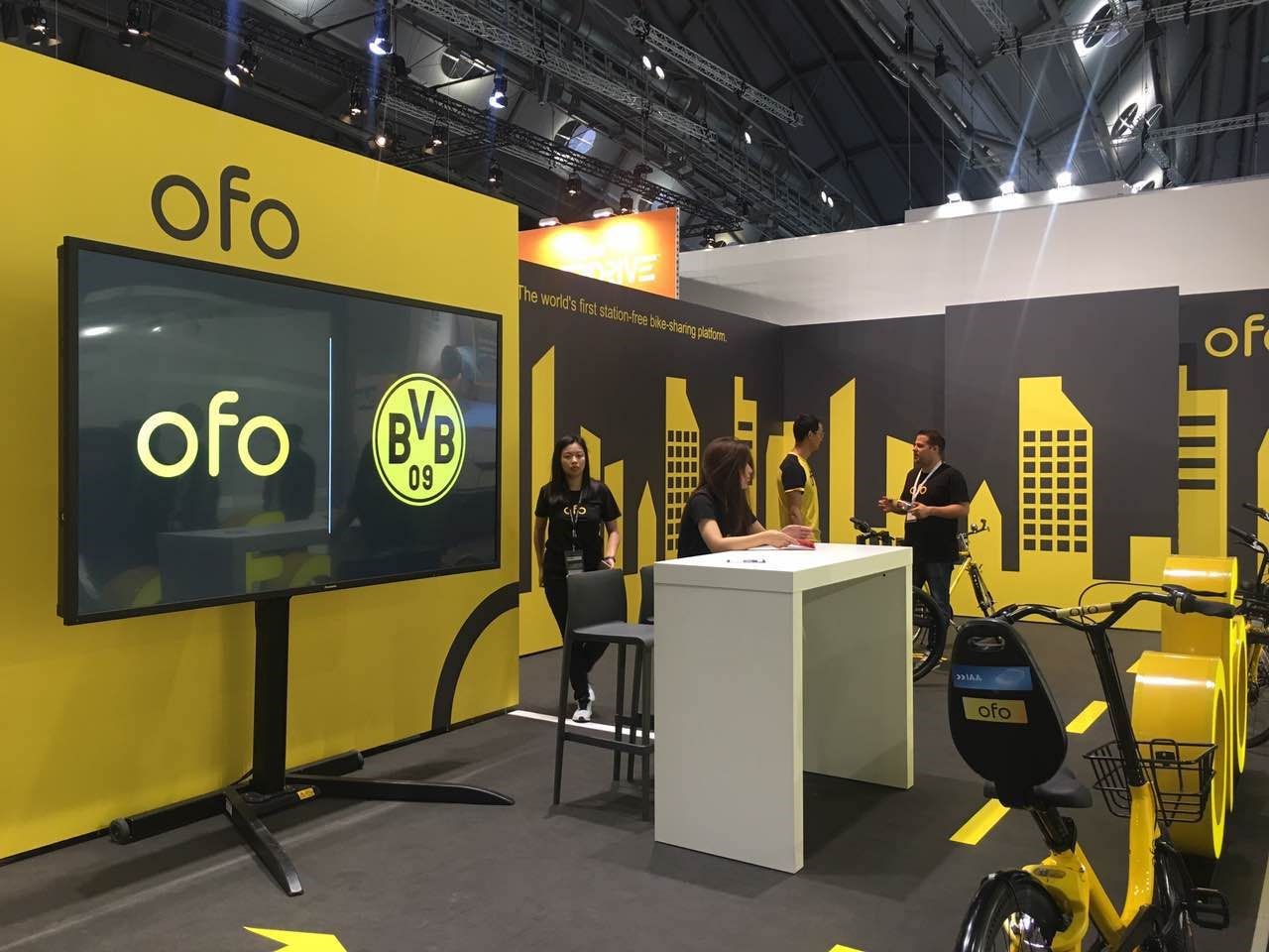 ofo小黄车亮相法兰克福车展.jpg