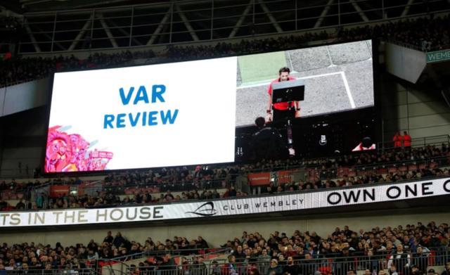 VAR技术仍在英超联赛测试,下个季度不会使用.jpg