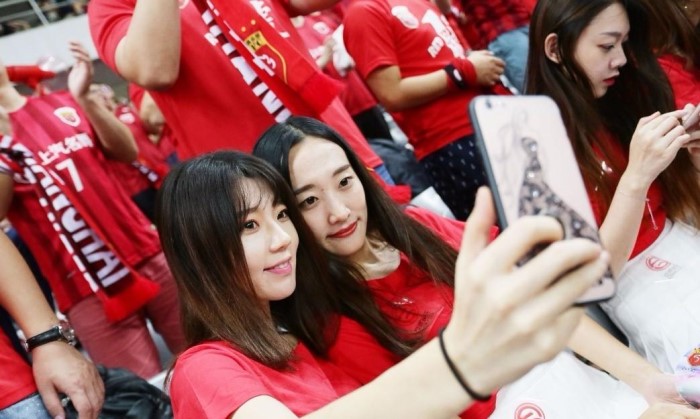 中国女球迷.jpg