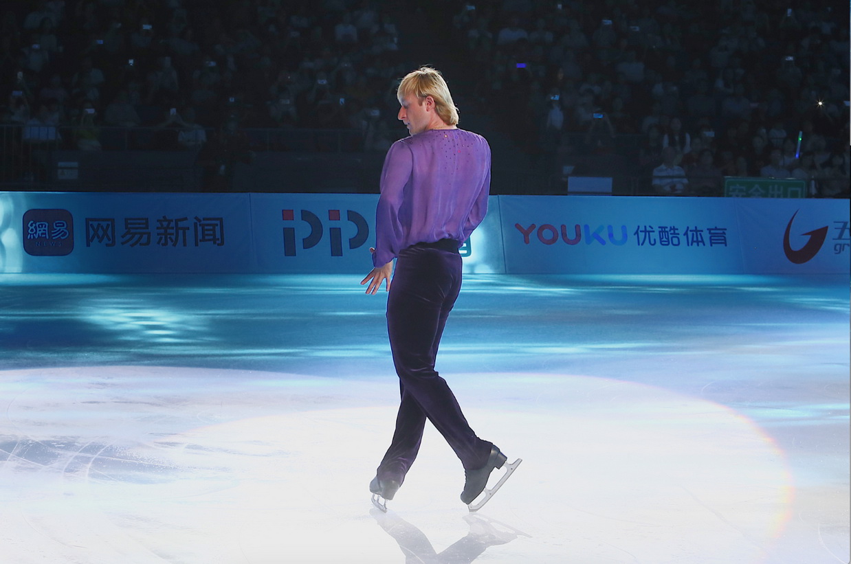 10-冰上之星上海站精彩落幕,花滑巨星献上视听盛宴.jpg