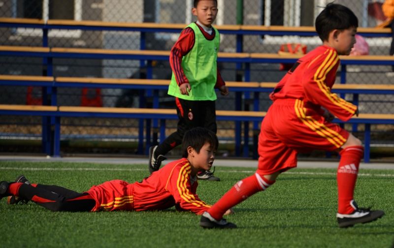 青少年足球.jpg