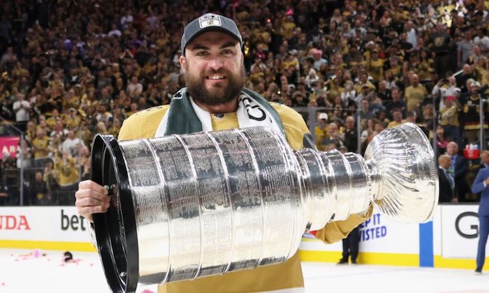 1693143359233744.jpg 黄金骑士.jpg