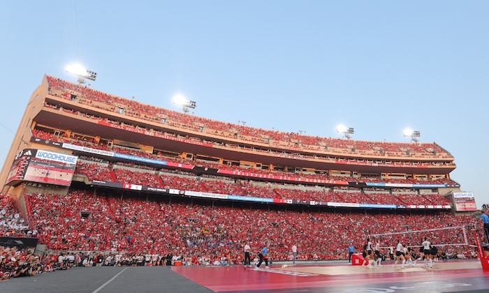 1693577144302977.jpg 排球.jpg