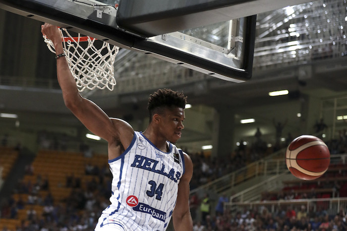 1701092587817176.jpg 男篮.jpg