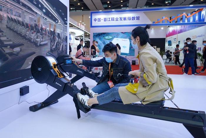 1702606195680583.jpg 科技 体育产业.jpg