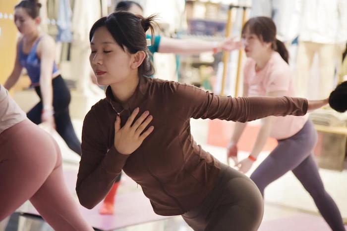 1725616180562272.jpg 瑜伽裤.jpg