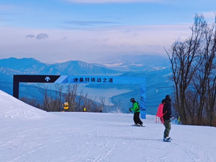 1736992617911938.jpeg 滑雪.jpeg