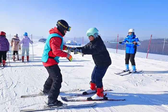 1737598863492133.jpeg 滑雪.jpeg