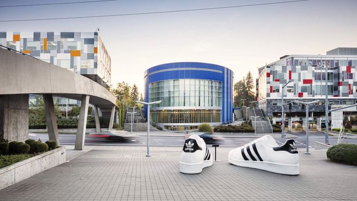 1737905046245643.jpeg 阿迪达斯.jpeg