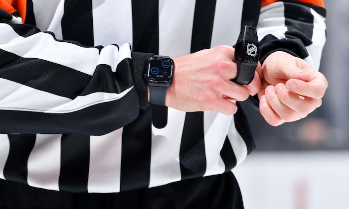 1741082155741271.jpeg NHL裁判.jpeg