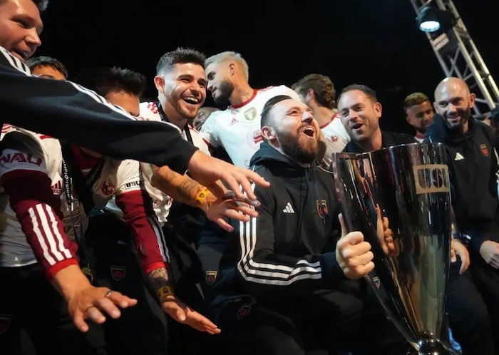 1742392336675631.jpeg USL.jpeg