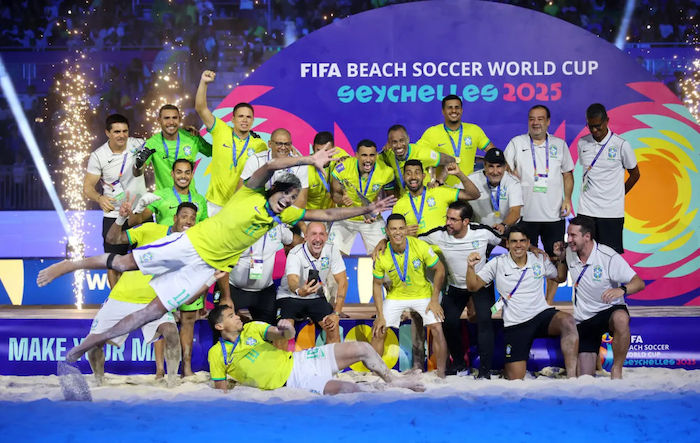 1747043973959582.jpeg 沙滩足球.jpeg