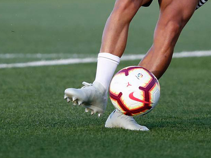 1754015206411689.jpeg 足球装备.jpeg