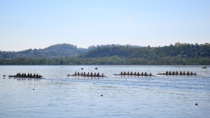 1755597385384320.jpeg 赛艇.jpeg