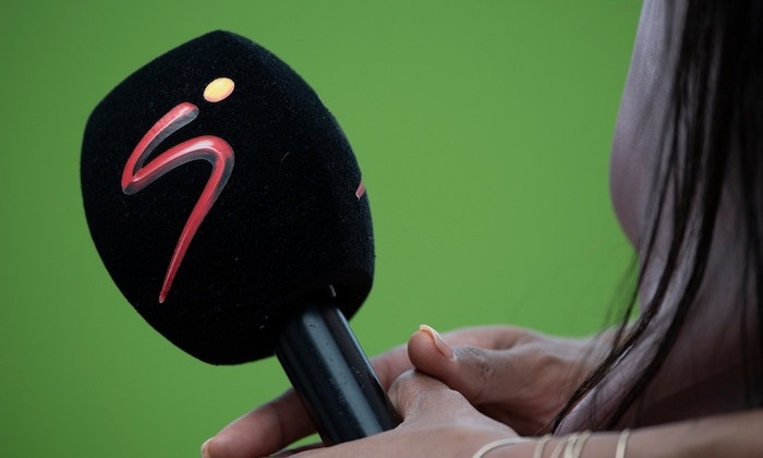 1758621300184877.jpeg Canal+.jpeg