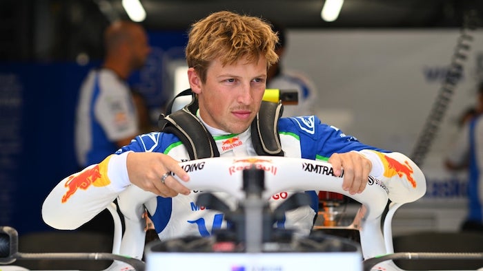 1758621330576011.jpeg F1天空.jpeg